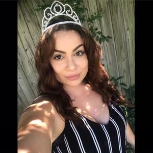 Meet your Posher, Cecilia